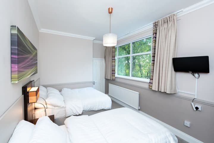 UNO HOTEL HEATHROW WINDSOR