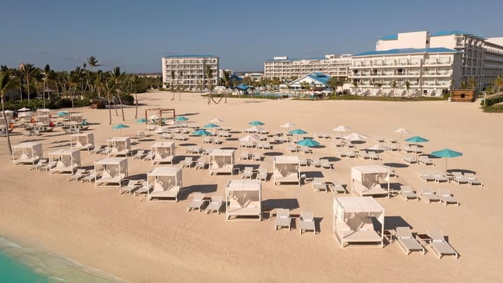 MARGARITAVILLE BEACH RESORT CAP CANA WAVE —AN ALL-INCLUSIVE EXPERIENCE FOR ALL