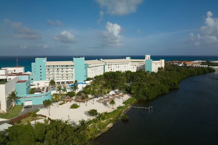 THE WESTIN CANCUN RESORT VILLAS & SPA