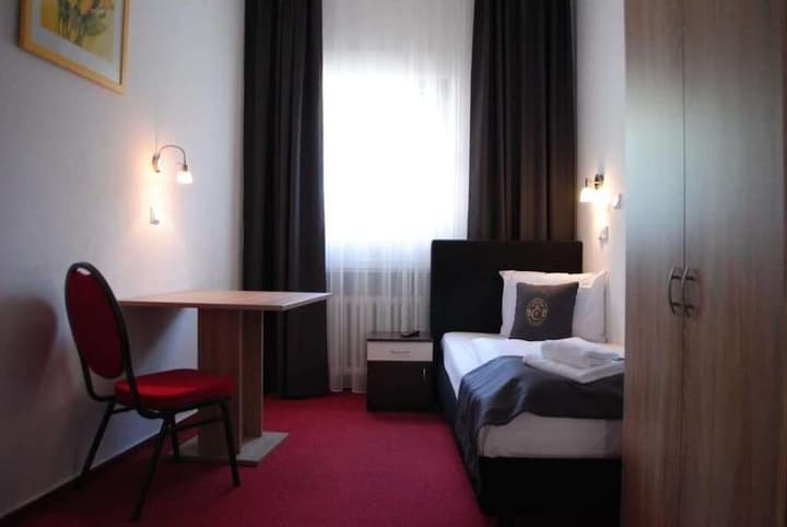 HOTEL CONTINENTAL
