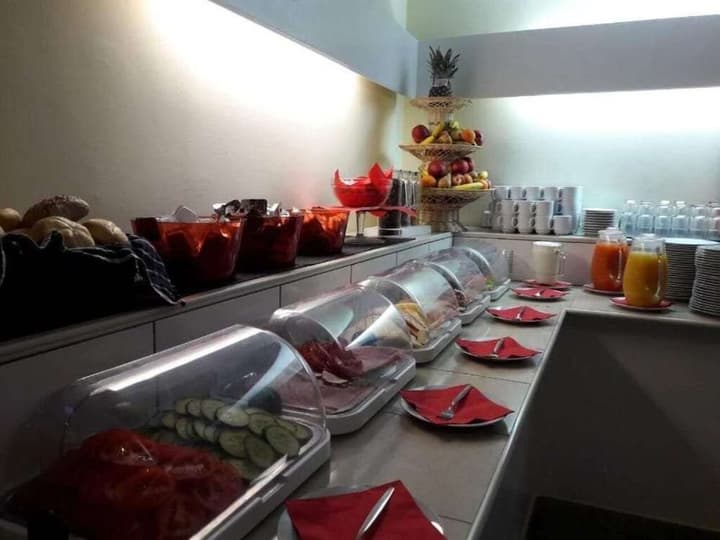 HOTEL CONTINENTAL