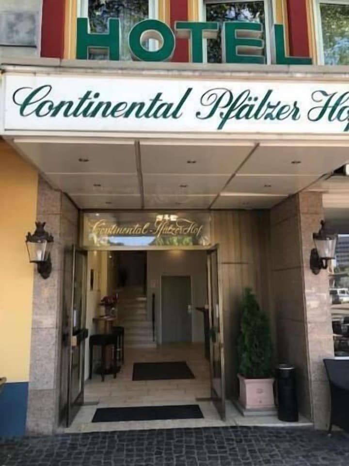 HOTEL CONTINENTAL