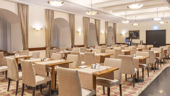 COSMOS SELECTION SAINT-PETERSBURG NEVSKY ROYAL HOTEL