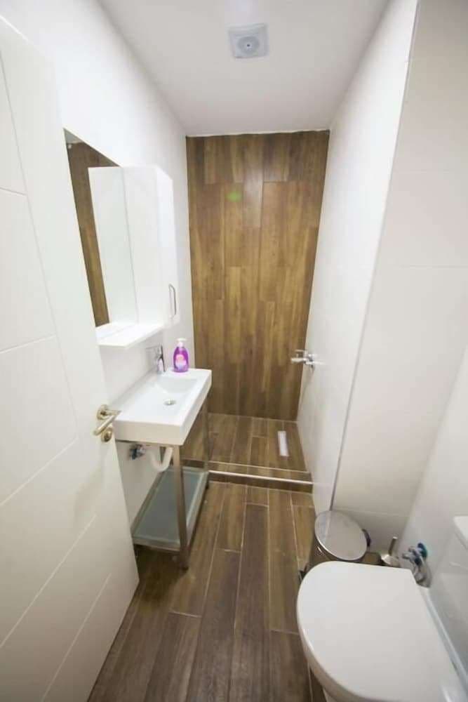 GREENLAND PREMIUM RESIDENCE