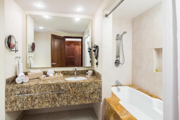 BlueBay Grand Esmeralda-All Inclusive