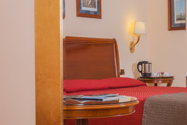 Le Cheminee Business Hotel