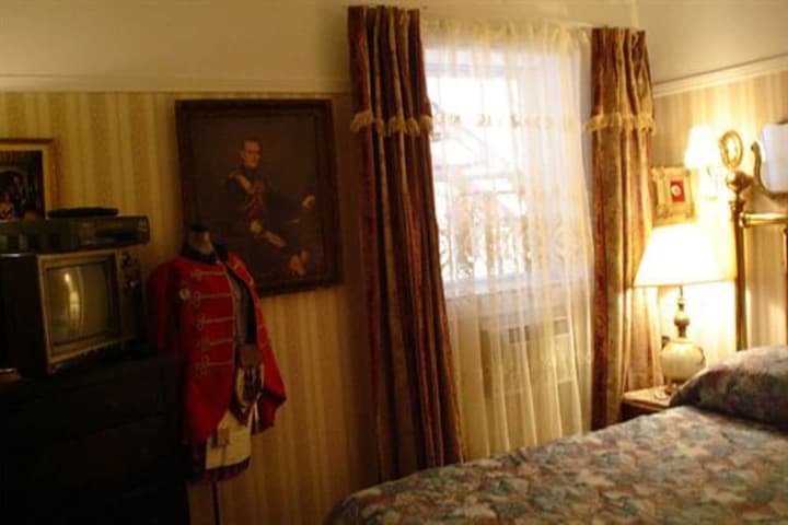 Pimblett's Downtown Toronto B&B