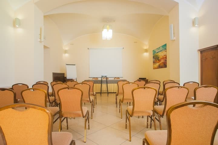 Le Cheminee Business Hotel
