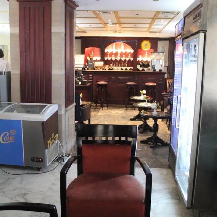 Emilio Hotel Luxor