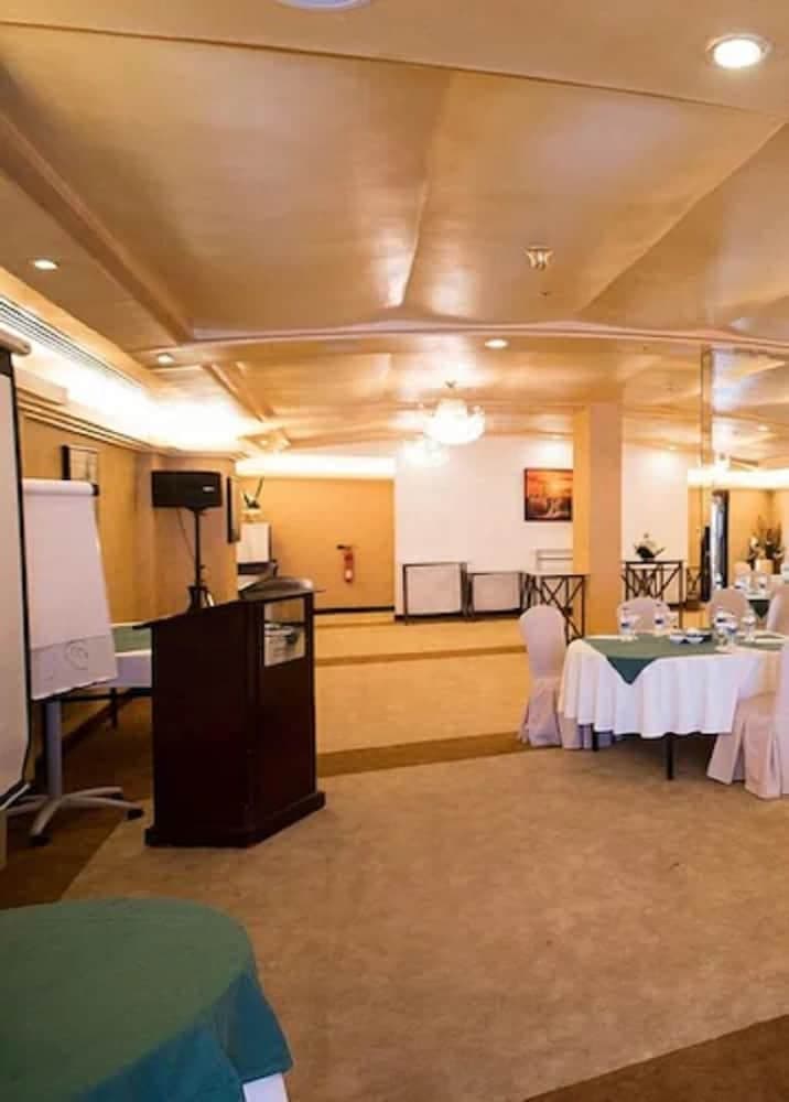 Garden Hotel