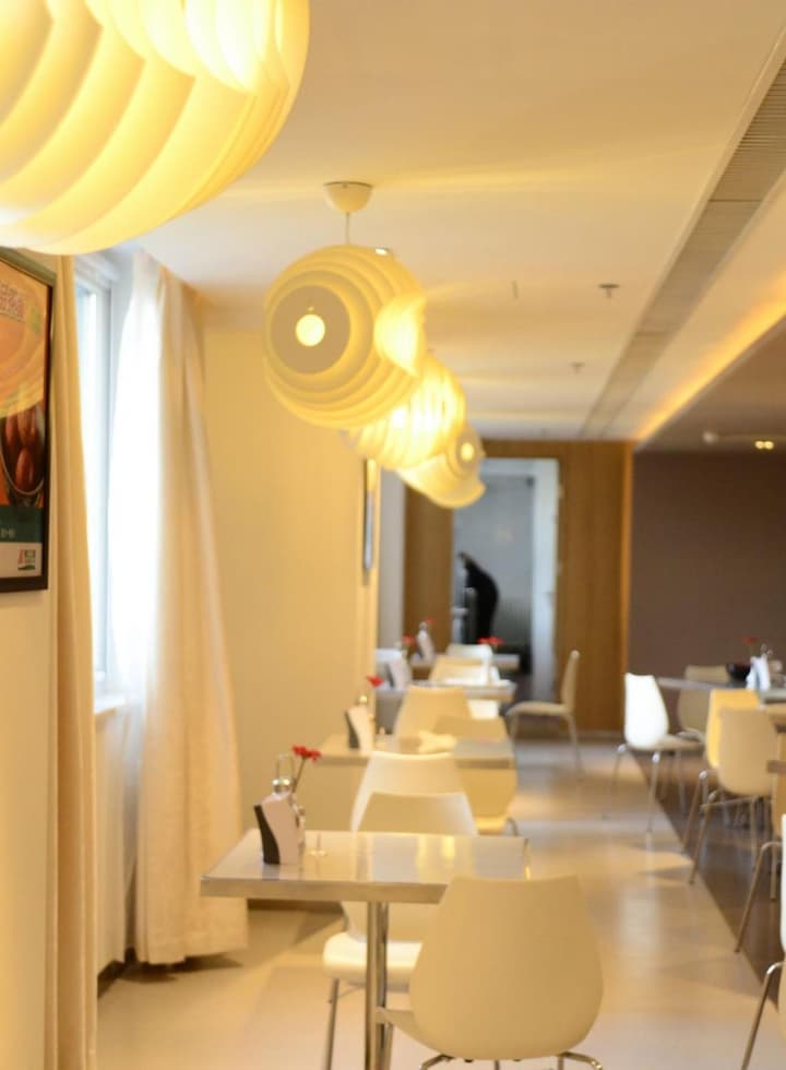 Jinjiang Inn(Beijing Universal Resort Tongzhou Beiyuan Subway Station)