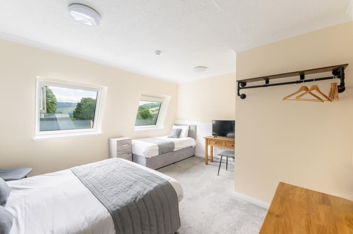 Oyo Loch Ness Drumnadrochit Hotel