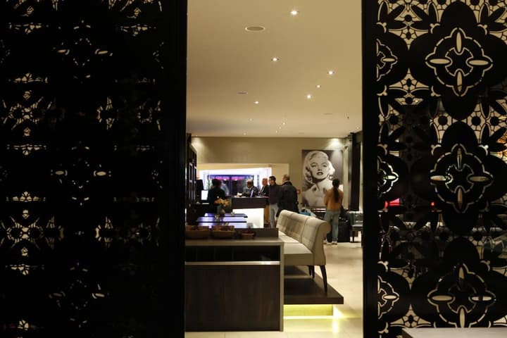 CENTRO HOTEL AYUN