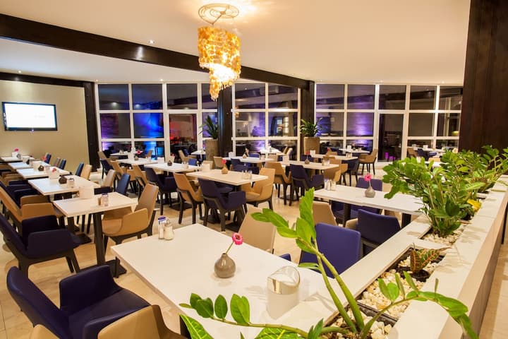 CENTRO HOTEL AYUN
