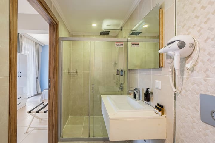 Himm Hotel