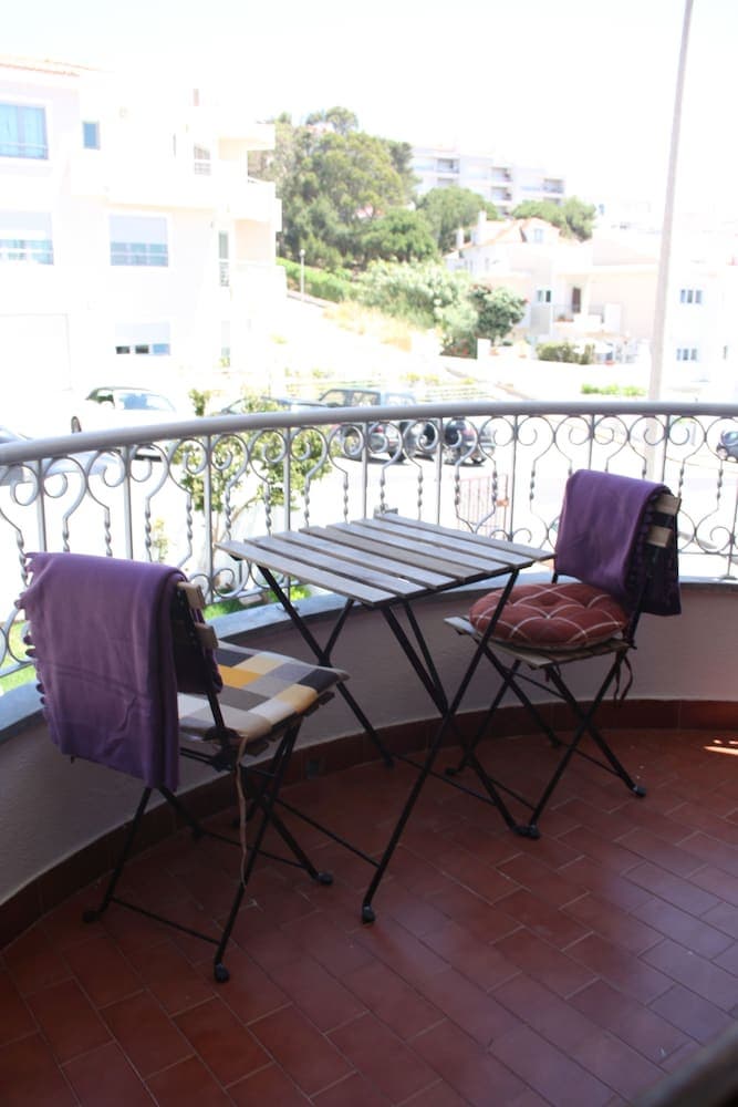 Ericeira Chill Hill 2 Peach Garden