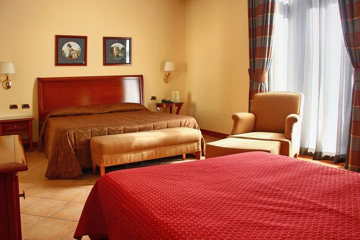 Le Cheminee Business Hotel