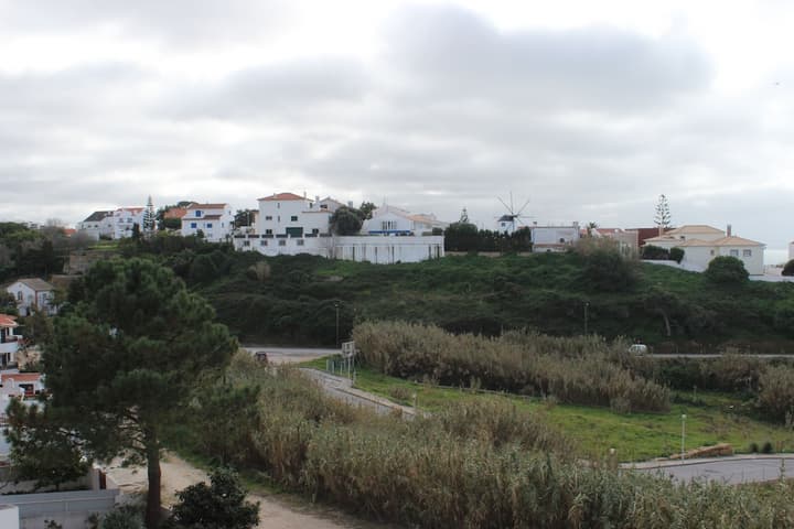 Ericeira Chill Hill 2 Peach Garden