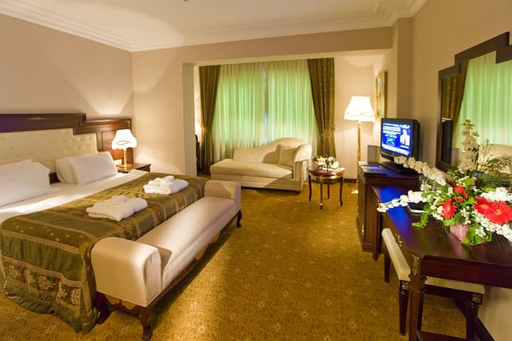 Latanya Palm and Spa Hotel