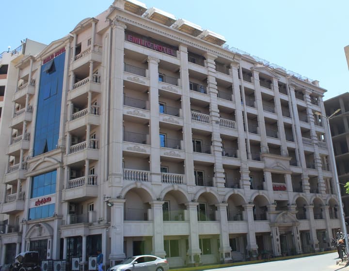 Emilio Hotel Luxor