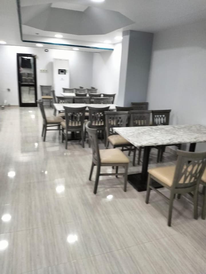 Emilio Hotel Luxor