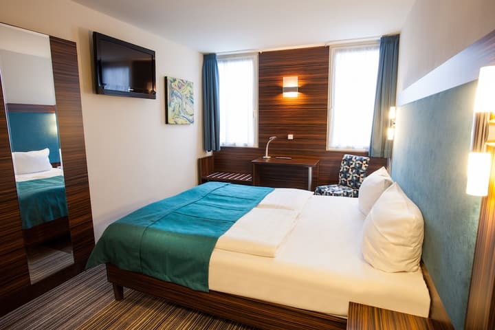 CENTRO HOTEL AYUN
