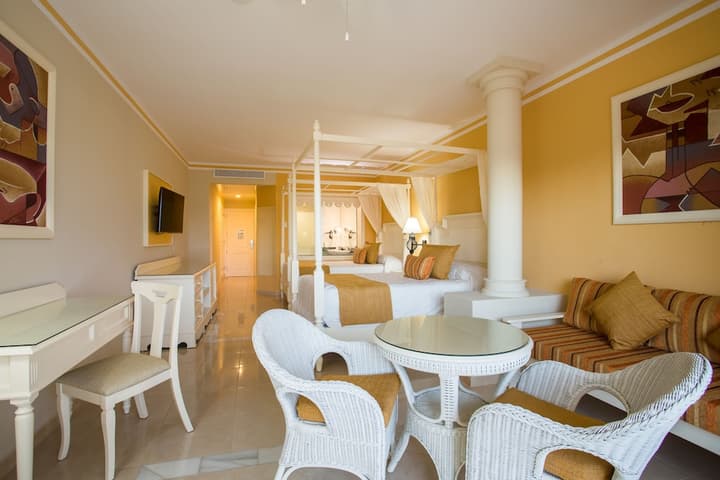Bahia Principe Escape Bouganville - Adults Only