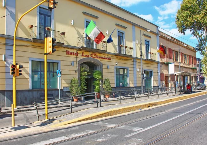 Le Cheminee Business Hotel