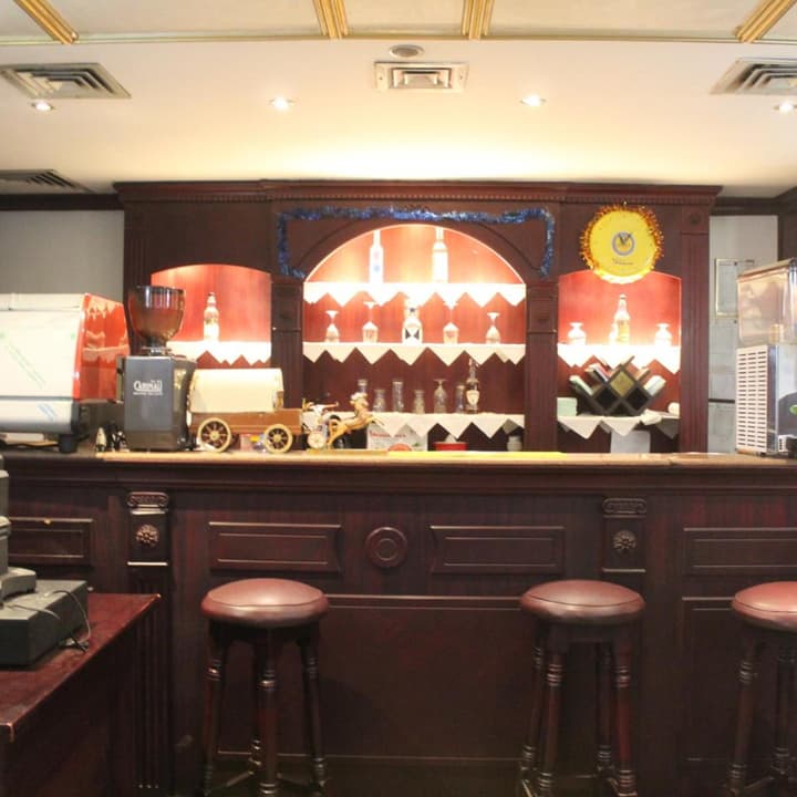 Emilio Hotel Luxor