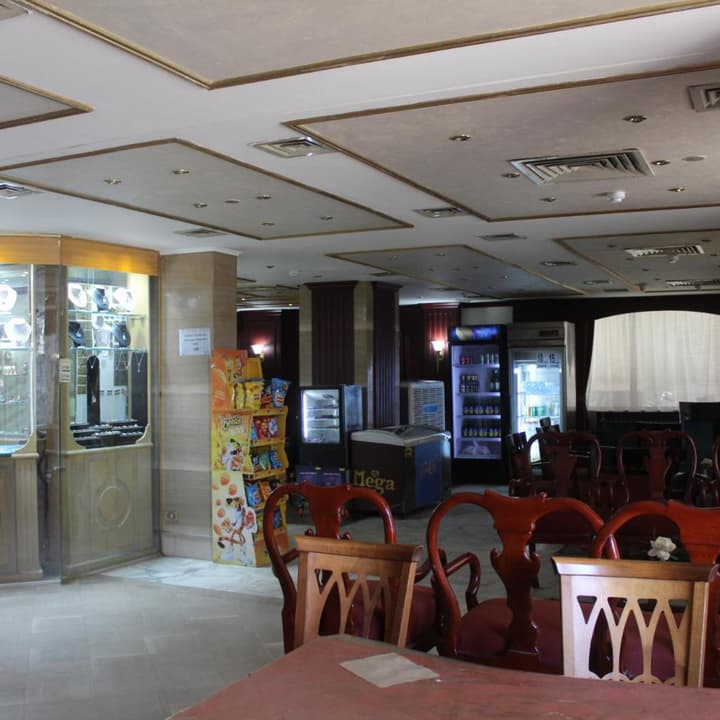 Emilio Hotel Luxor