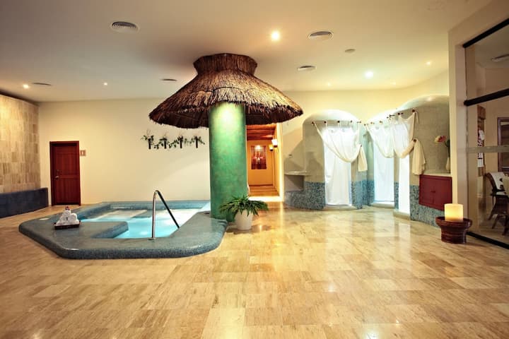 Bahia Principe Escape Tequila