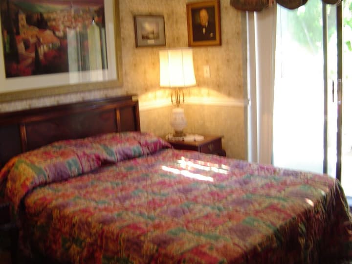 Pimblett's Downtown Toronto B&B