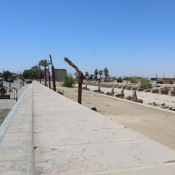 Emilio Hotel Luxor