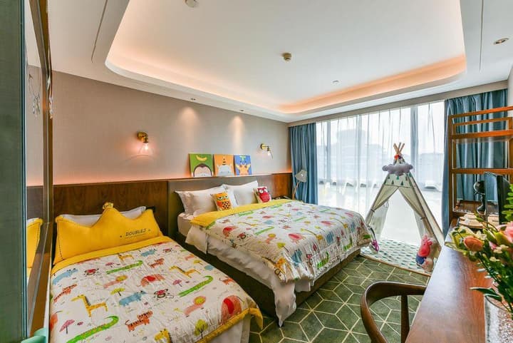 Guilin Plaza