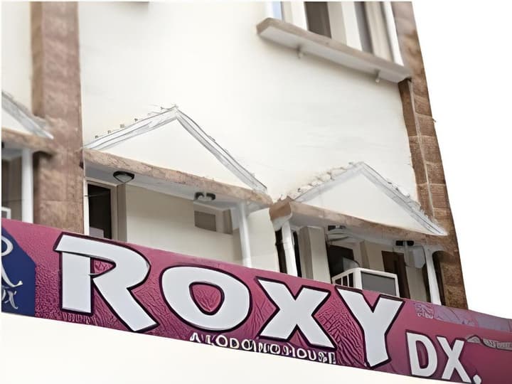 Roxy Deluxe