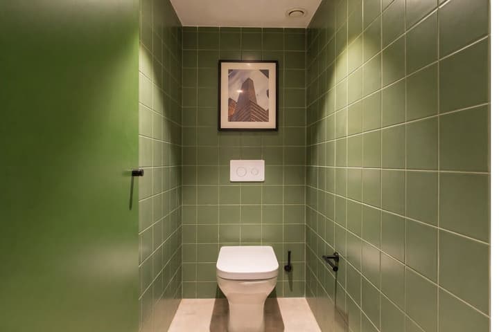 LATROUPE Grand Place Hostel