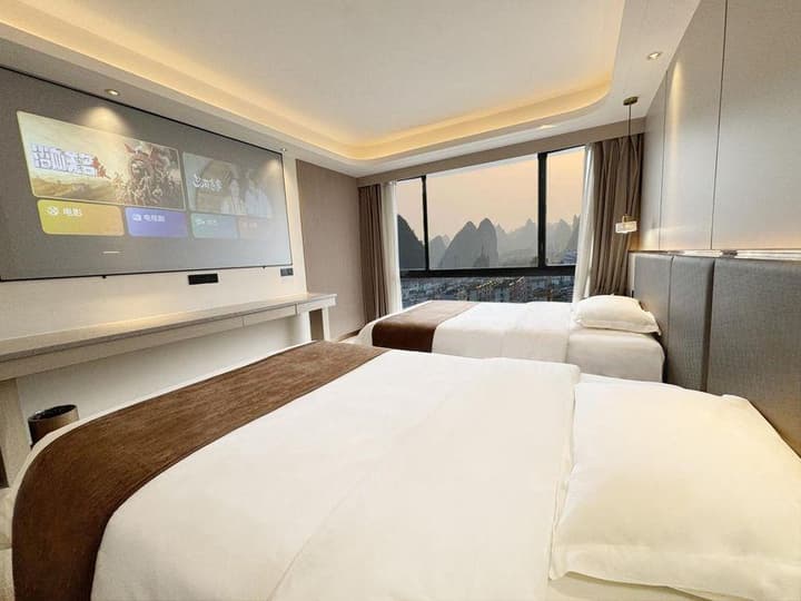 Guilin Plaza