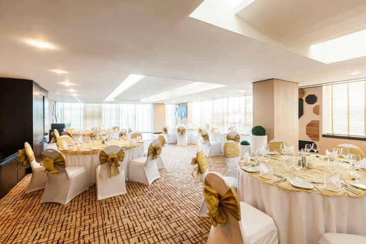 Holiday Inn Dubai Al Barsha