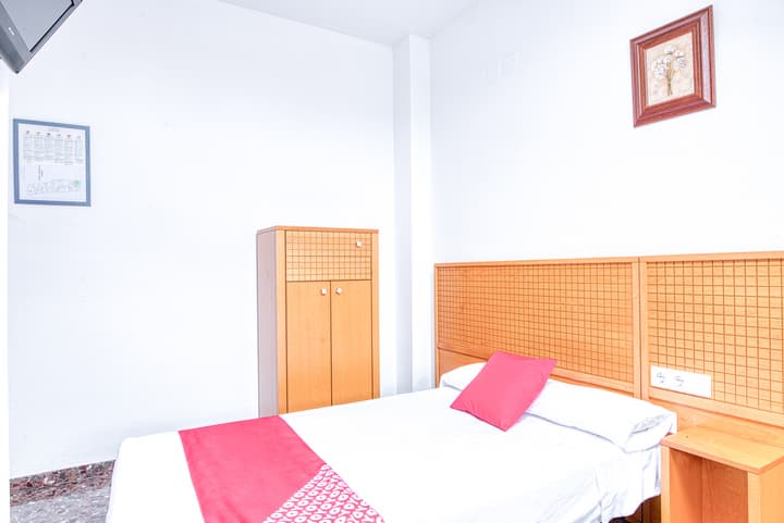 OYO Hostal Nova Picanya