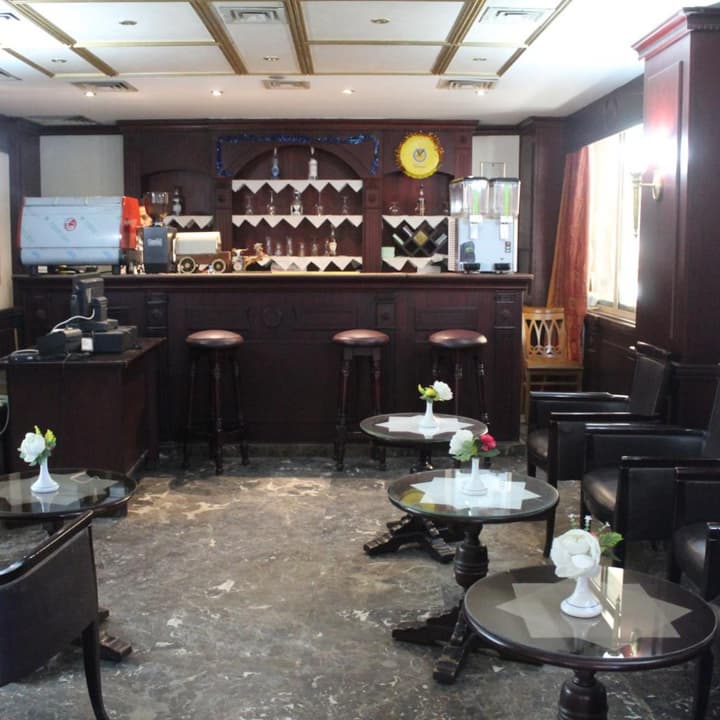 Emilio Hotel Luxor