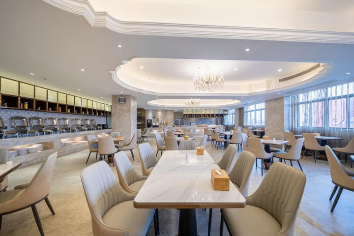 Vienna International Hotel (Guangzhou Shijing)