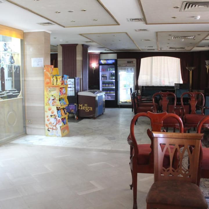 Emilio Hotel Luxor
