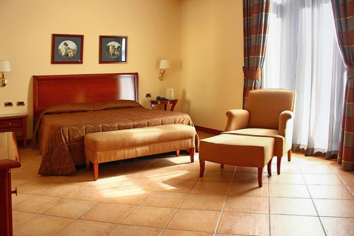 Le Cheminee Business Hotel