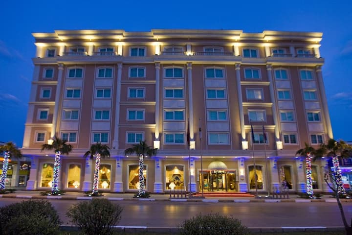Latanya Palm and Spa Hotel
