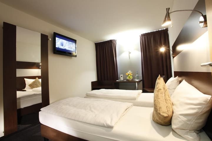 CENTRO HOTEL AYUN