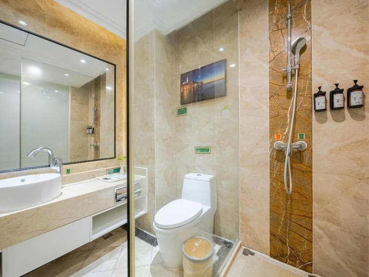 Vienna International Hotel (Guangzhou Shijing)