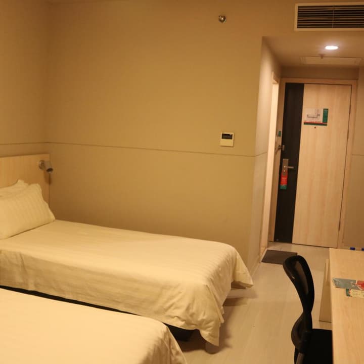 Jinjiang Inn(Beijing Universal Resort Tongzhou Beiyuan Subway Station)