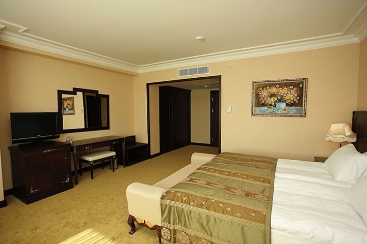 Latanya Palm and Spa Hotel