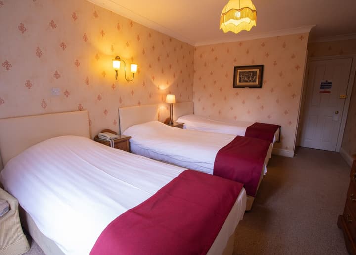 Oyo Fines Bayliwick Hotel