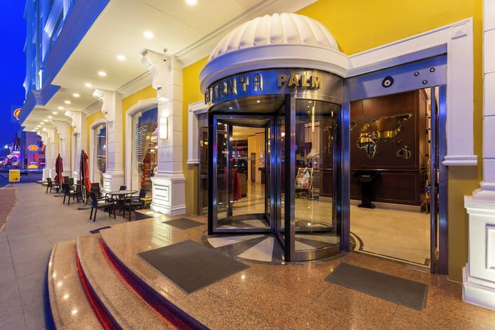 Latanya Palm and Spa Hotel
